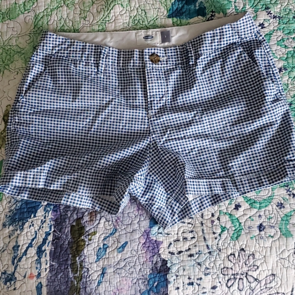 Old Navy checkered shorts sz. 2